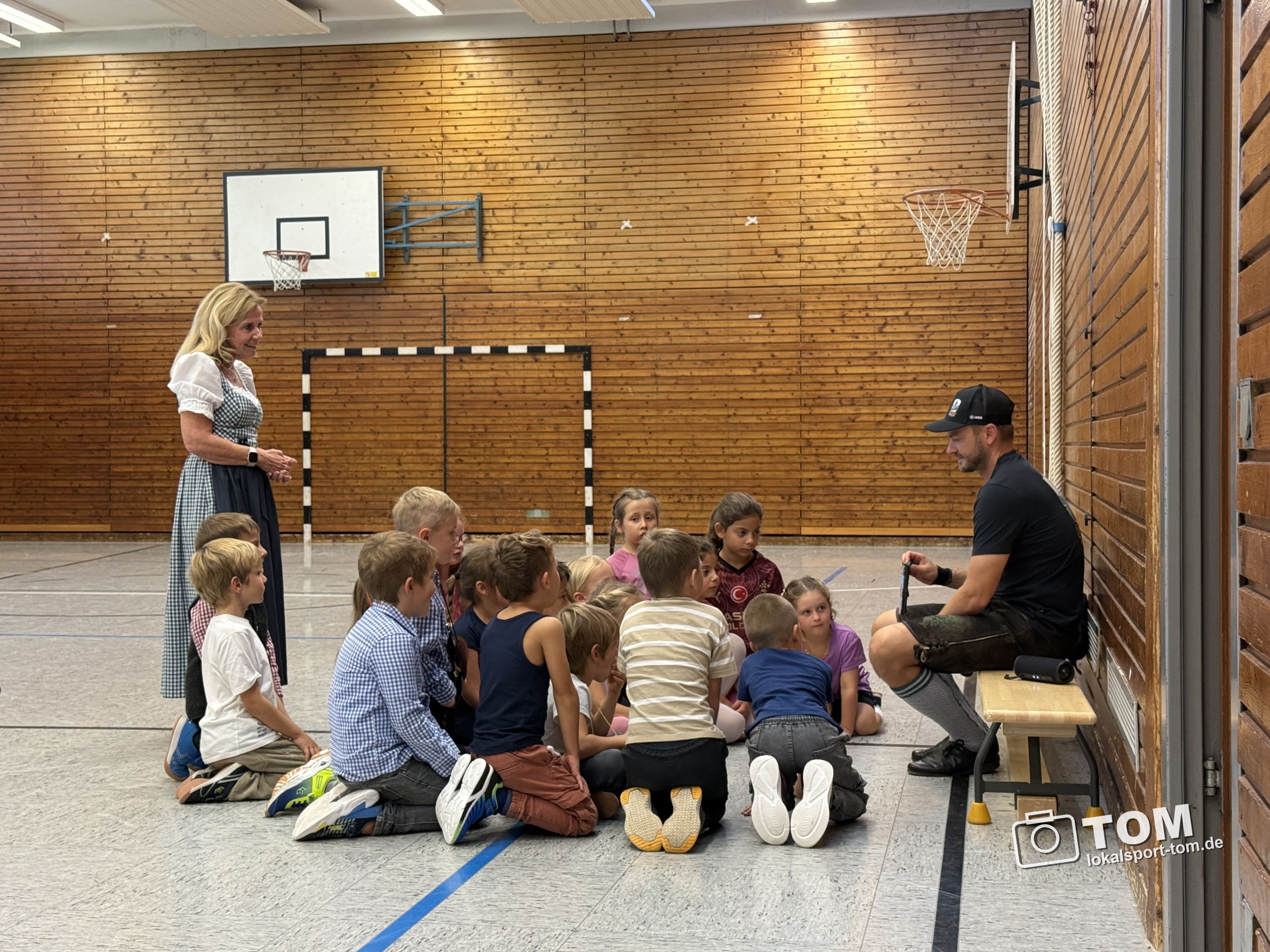Plattler Mike an der Grundschule In Rott – Foto 14