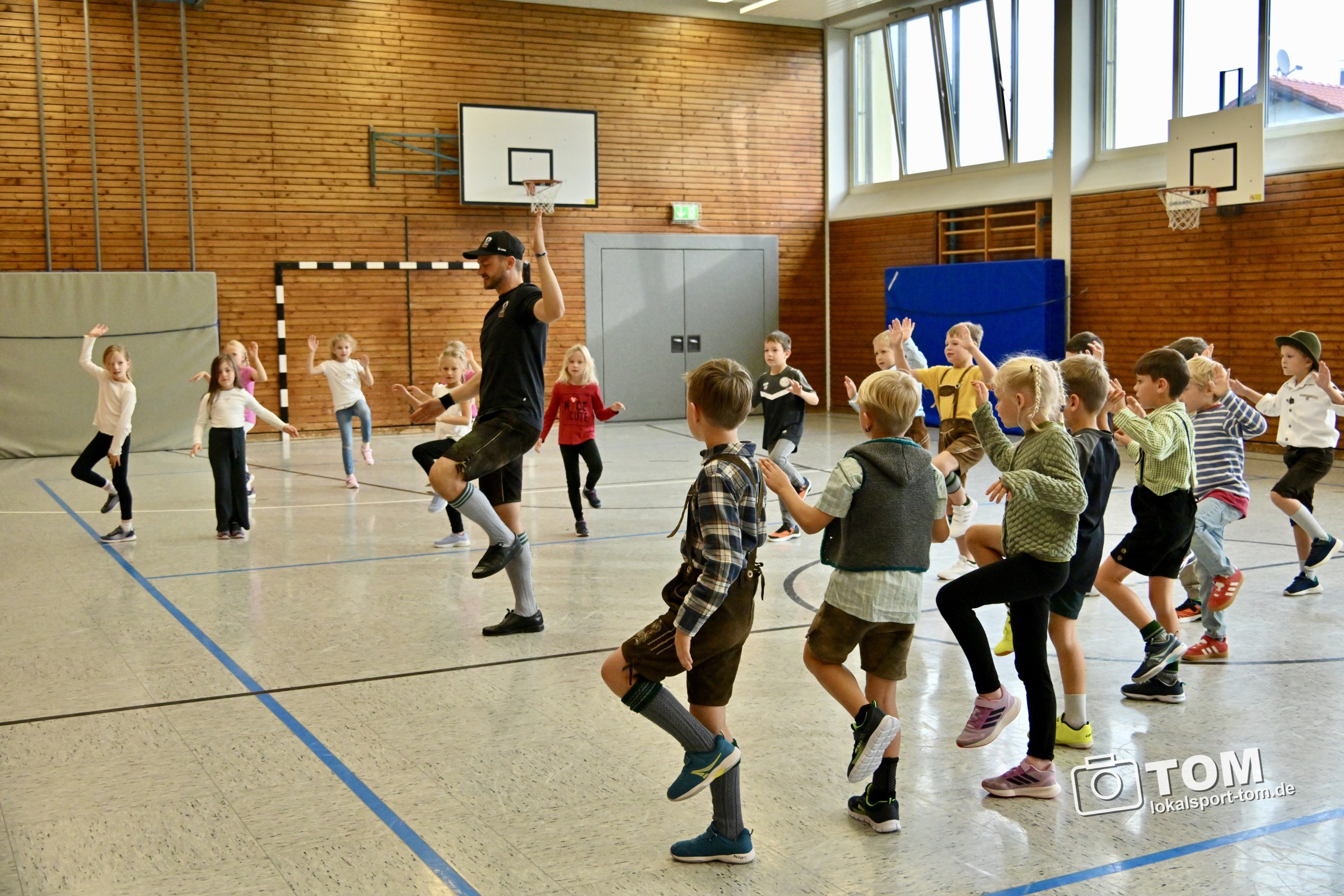 Plattler Mike an der Grundschule In Rott – Foto 4