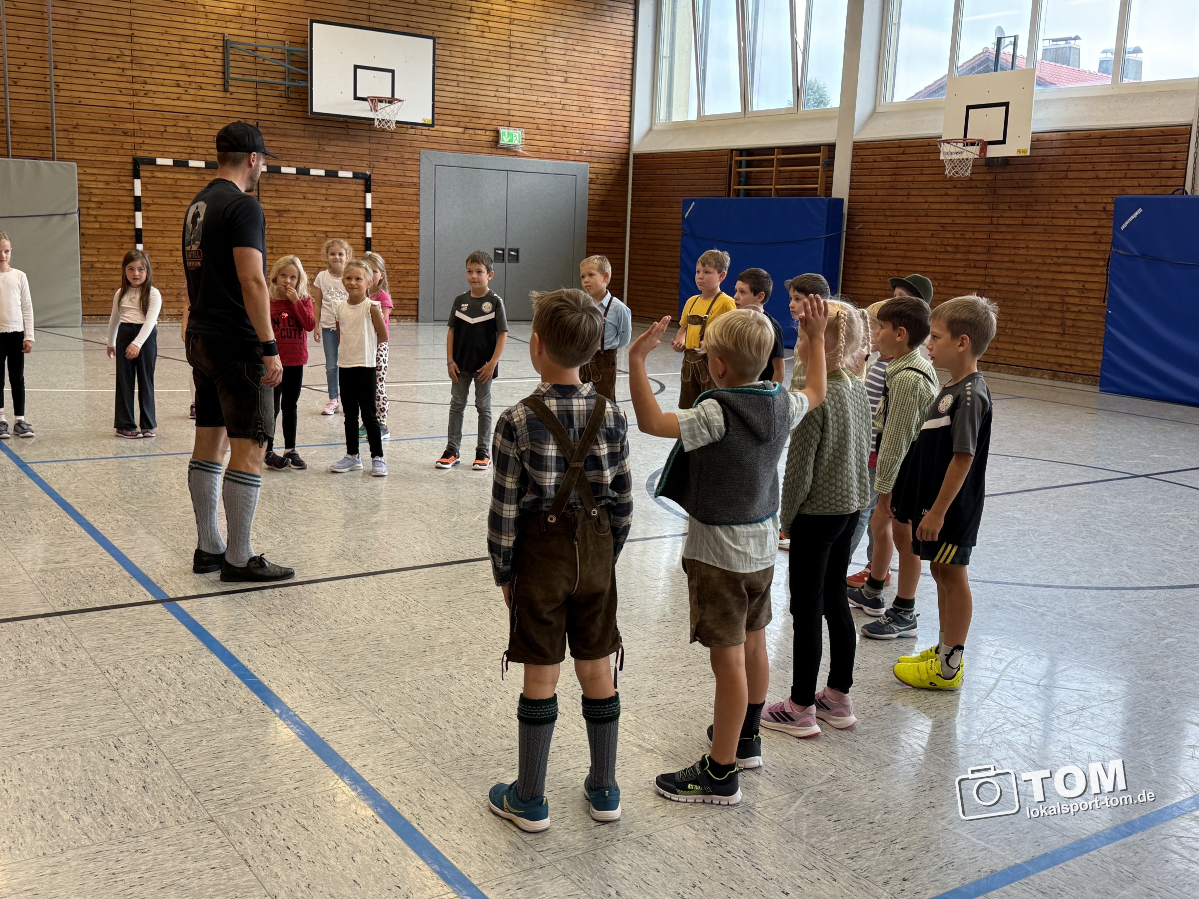 Plattler Mike an der Grundschule In Rott – Foto 6