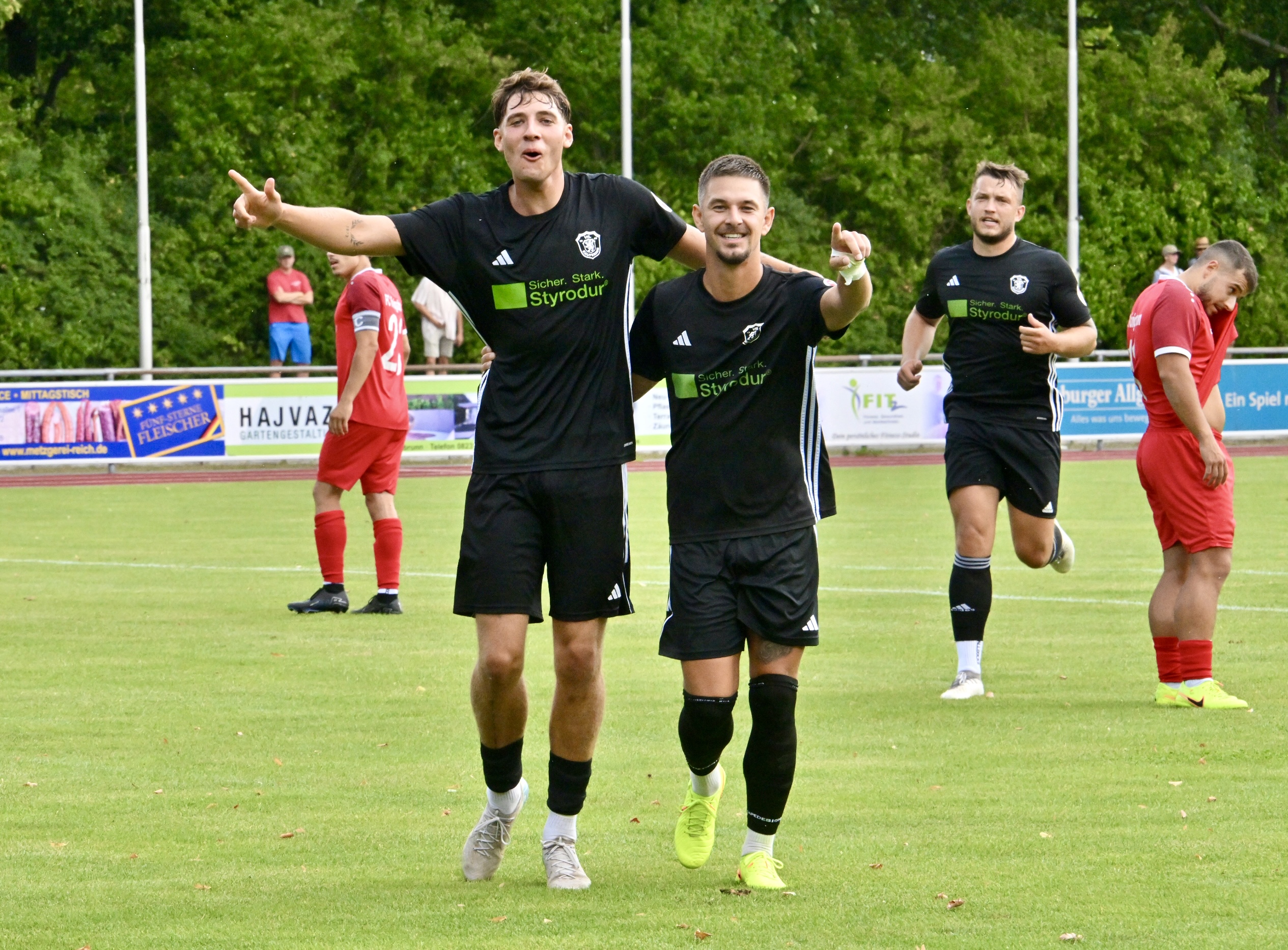 Kaufering jubelt: 3:0 in Königsbrunn